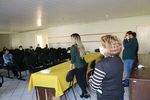 Prefeitura treina 40 servidores para monitorar medidas de biossegurança no comércio - Imagem da galeria de imagens