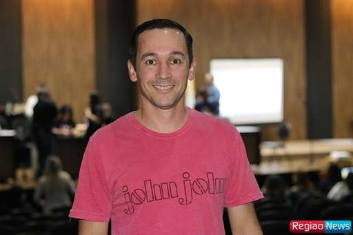Com 494 votos, Lú Acosta fica em 1º lugar na eleição do Conselho Tutelar que teve 3 conselheiros reeleitos - Imagem da galeria de imagens