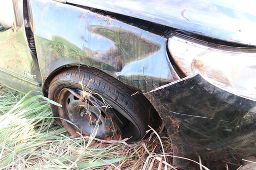 Motorista perde a direção de veículo e capota na BR-060 - Imagem da galeria de imagens