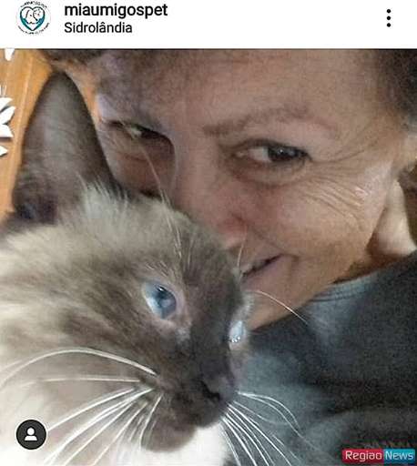 Professora transforma amor por bichos em profissão e vira babá de animais - Imagem da galeria de imagens