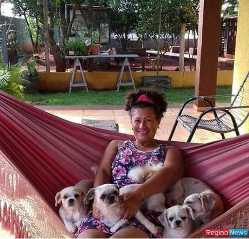Professora transforma amor por bichos em profissão e vira babá de animais - Imagem da galeria de imagens