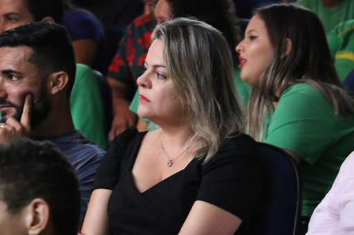 Emoção, musicalidade e arte na apresentação de crianças e adolescentes da Apascentar - Imagem da galeria de imagens