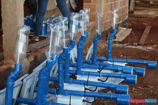 História de garoto inventor atraiu ONG que instalou energia solar na comunidade - Imagem da galeria de imagens