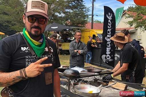 Sidrolandense trocou eventos pela cozinha e se tornou churrasqueiro de famosos da TV Globo - Imagem da galeria de imagens