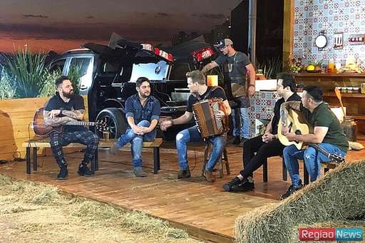 Sidrolandense trocou eventos pela cozinha e se tornou churrasqueiro de famosos da TV Globo - Imagem da galeria de imagens