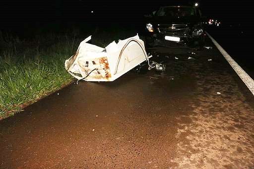 Idosa fica gravemente ferida em acidente provocado por caminhonete na BR-060 - Imagem da galeria de imagens
