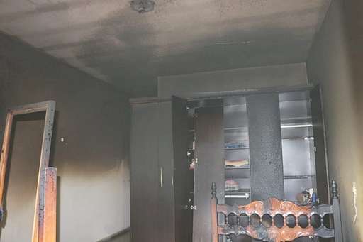 Princípio de incêndio em residência mobiliza Bombeiros no São Bento - Imagem da galeria de imagens