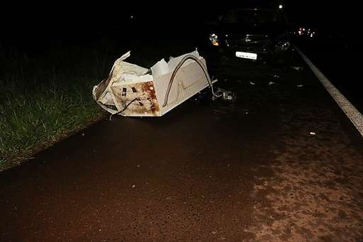 Idosa fica gravemente ferida em acidente provocado por caminhonete na BR-060 - Imagem da galeria de imagens