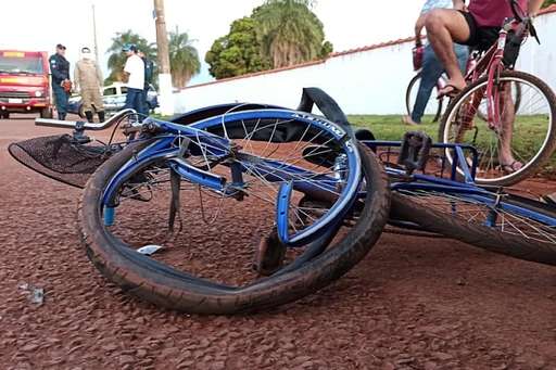Ciclista sofre fraturas ao ser atingida por Omega no Cascatinha - Imagem da galeria de imagens