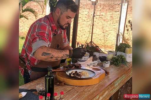 Sidrolandense trocou eventos pela cozinha e se tornou churrasqueiro de famosos da TV Globo - Imagem da galeria de imagens