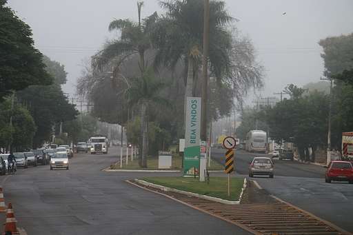Neblina e chegada de frente fria marcam o início da manhã desta segunda-feira em Sidrolândia - Imagem da galeria de imagens