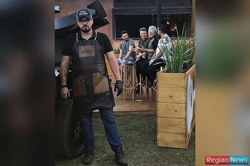 Sidrolandense trocou eventos pela cozinha e se tornou churrasqueiro de famosos da TV Globo - Imagem da galeria de imagens