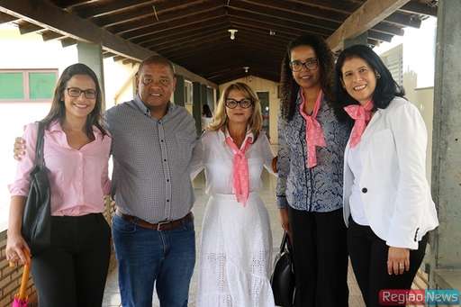 Outubro Rosa: Mulheres que venceram o câncer são homenageadas no Hospital Elmiria Silvério Barbosa - Imagem da galeria de imagens