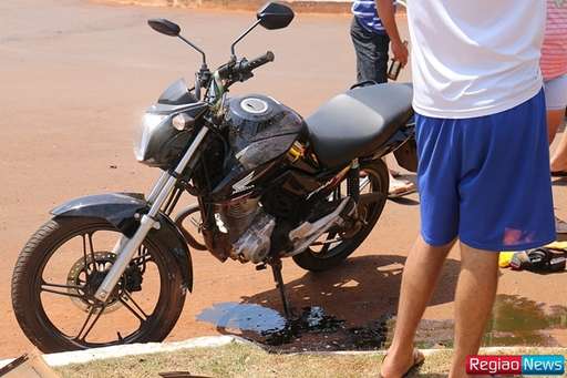 Acidente deixa motociclista ferido na rotatória da Aquidaban - Imagem da galeria de imagens