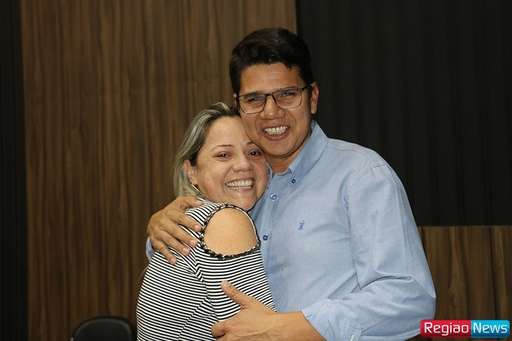 Com 494 votos, Lú Acosta fica em 1º lugar na eleição do Conselho Tutelar que teve 3 conselheiros reeleitos - Imagem da galeria de imagens