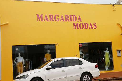 Margarida Modas muda de endereço e aposta em coleção feminina e moda country masculina - Imagem da galeria de imagens