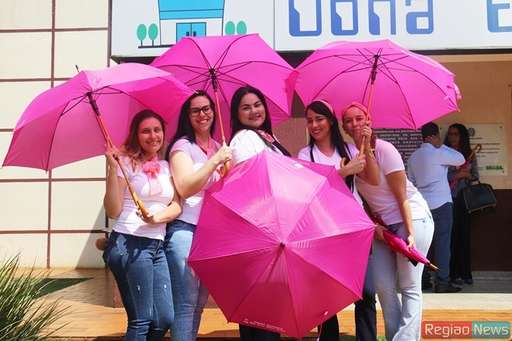 Outubro Rosa: Mulheres que venceram o câncer são homenageadas no Hospital Elmiria Silvério Barbosa - Imagem da galeria de imagens