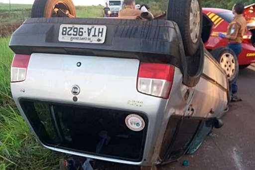 Em menos de 24 horas, Polícia Rodoviária registra 3 capotamentos na BR-060 - Imagem da galeria de imagens