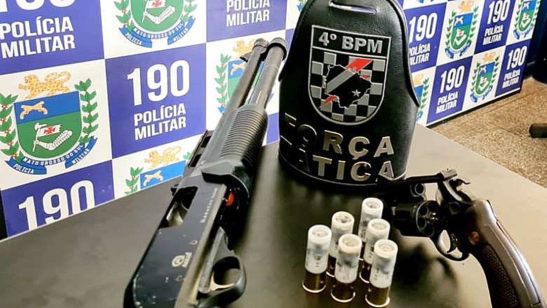 Homem Amea A Esposa Arma E Preso Por Viol Ncia Dom Stica