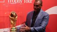 Taça da Copa do Mundo chega ao Brasil para tour por três cidades
