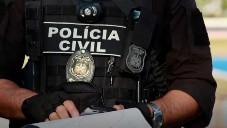 Homem morre em apartamento e é devorado por onze cães