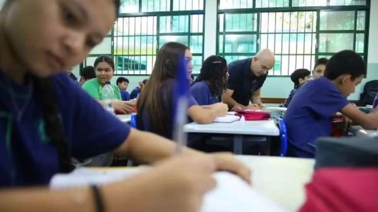 Governo de MS autoriza 90 novas vagas para professores e prevê novas convocações
