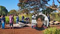Pai encontra filho carbonizado após casa pegar fogo em aldeia de Dourados