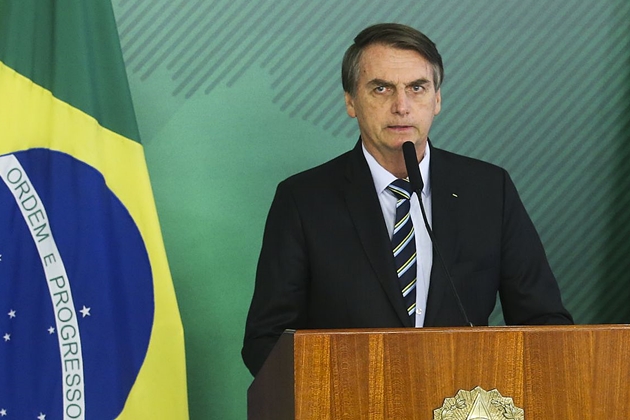 Bolsonaro diz que haverÃ¡ aÃ§Ãµes na educaÃ§Ã£o para conter irregularidades