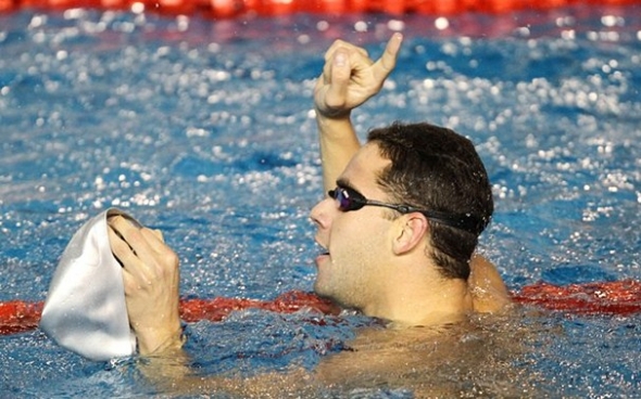 Thiago Pereira domina 200 m costas, ganha ouro e quebra recorde no Pan