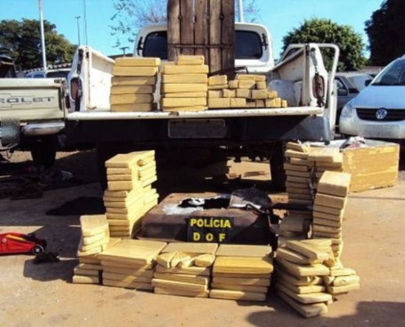 DOF apreende 217 quilos de maconha em veÃ­culo de Nova Andradina