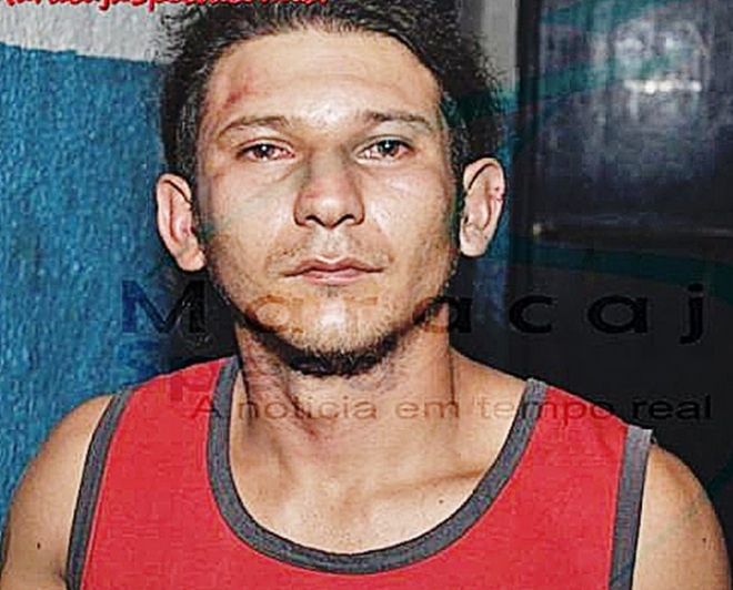 LadrÃ£o Ã© preso pela vÃ­tima quando tentava levar cofrinho com R$ 45,75