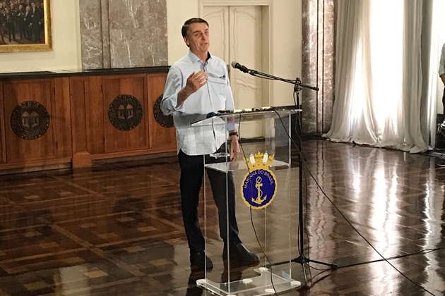 Ã desumano dar aos mais pobres atendimento sem garantia, diz Bolsonaro sobre cubanos