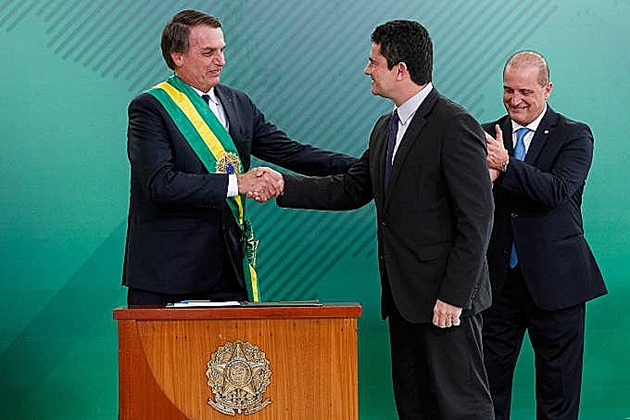 Bolsonaro contraria Moro e negocia tirar Coaf da JustiÃ§a