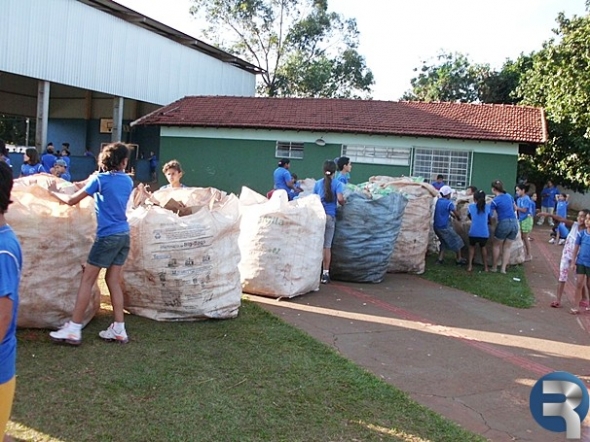 Escola Catarina de Abreu realiza projeto de conscientizaÃ§Ã£o ambiental