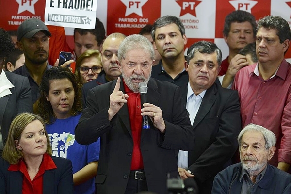 Lewandowski retira mais um recurso de Lula do julgamento virtual