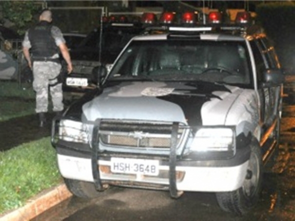 LadrÃµes roubam armas de colecionador em Campo Grande