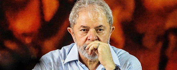Juiz suspende direito de Lula a assessores pagos pela UniÃ£o