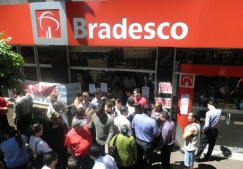 Termina greve dos bancÃ¡rios; bancos reabrem hoje