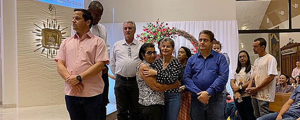 Carlos Henrique participa de missa durante programaÃ§Ã£o da festa da padroeira