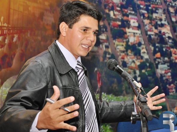 Waldemar Acosta diz ser prÃ©-candidato a Prefeito durante sessÃ£o na CÃ¢mara
