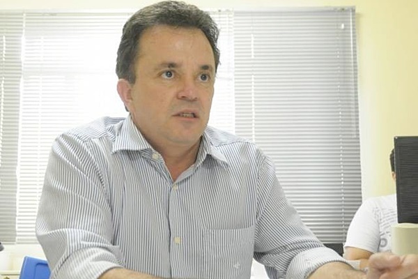 Vander Loubet usa brecha para pagar R$ 15 mil a assessor, denuncia jornal