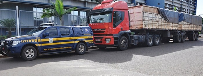 Contrabandista embriagado Ã© preso ao oferecer suborno aos policiais para liberÃ¡-lo