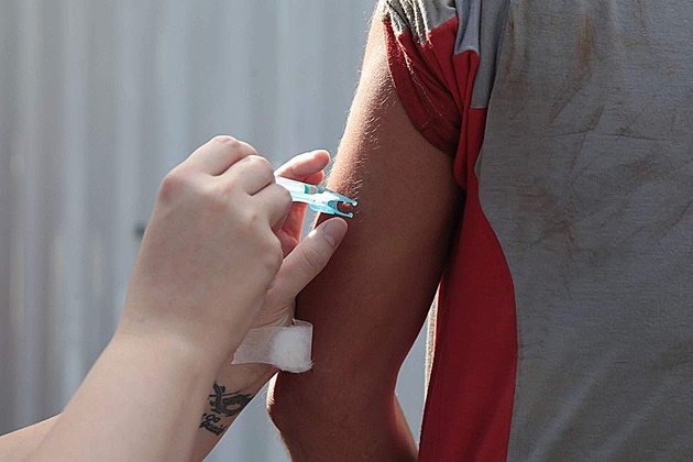 Brasil confirma 3.339 casos de sarampo desde junho, 16 estados registram surto