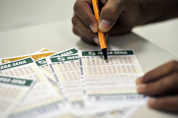 Caixa suspende sorteio da Loteria Federal por trÃªs meses