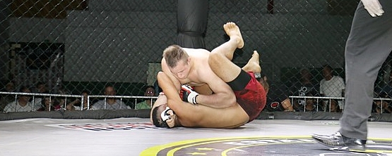 ExposiÃ§Ã£o tem noite de MMA, Muay thai, Jiu-jitsu e mÃºsica eletrÃ´nica