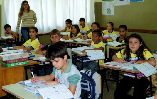 MunicÃ­pio de GlÃ³ria reinicia as aulas apÃ³s fÃ©rias