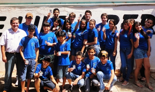 Escola Hilda Bergo Duarte viabiliza carteirinhas para alunos em GlÃ³ria de Dourados