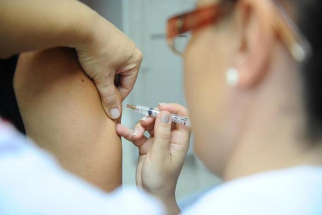 Com 19 dias de campanha pela frente, menos de 40% jÃ¡ tomaram vacina contra gripe