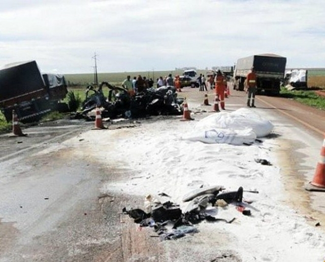 Acidente na BR-163 matou mulher de 69 anos e adolescente de 16