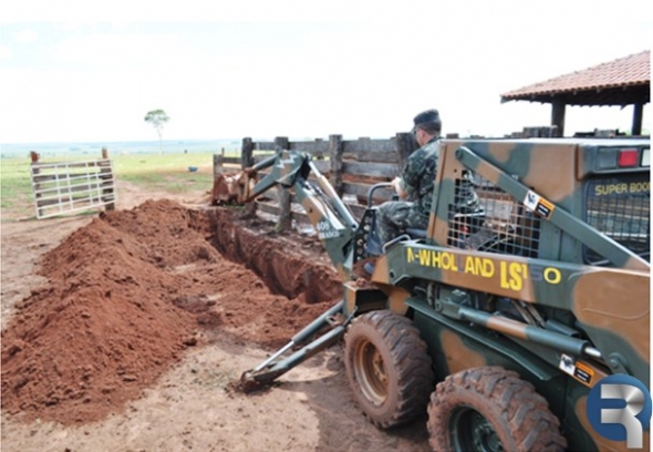 Em Paranhos PF cumpre mandado e efetua escavações em área de litÃgio